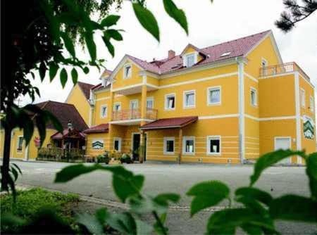 Dorfwirt Hotel Sankt Marein bei Graz Exterior photo